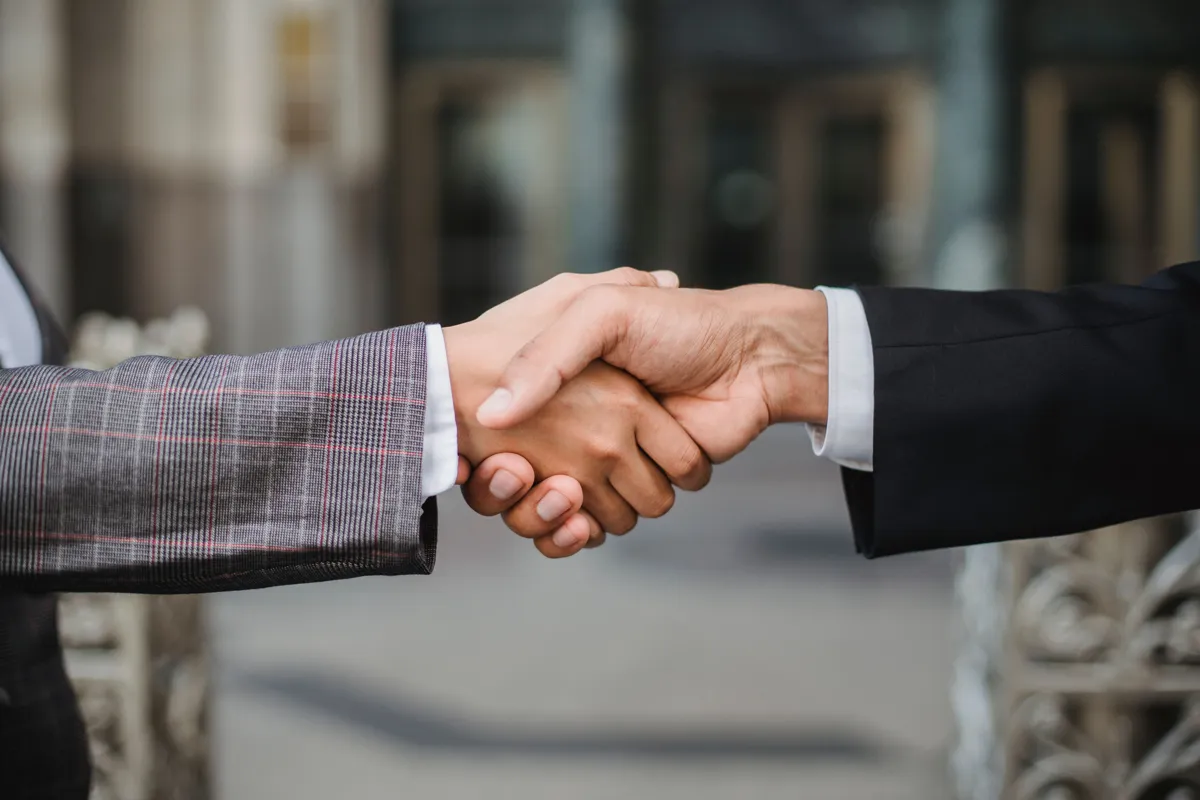 handshake after converting a fixed-term contract to an indefinite one