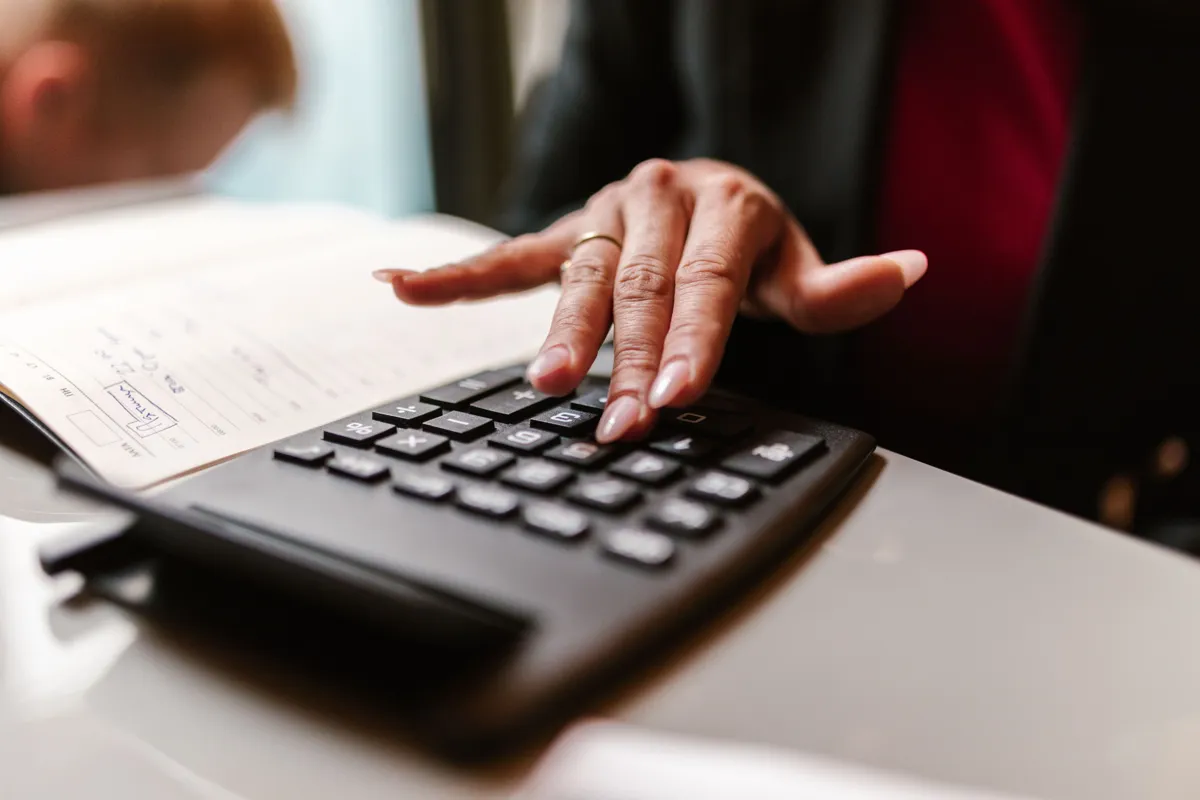 Increase in Property Tax Assessment in Colombia for 2026: Everything You Need to Know calculating the 2026 avalúo catastral increase for a Colombian property