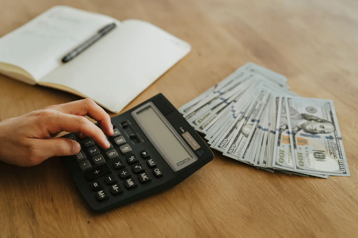 company paying suppliers after applying withholding tax in Colombia